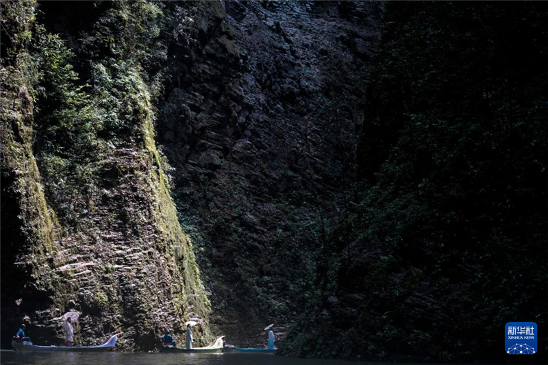 湖北鶴峰：屏山峽谷 秘境尋蹤_fororder_202507095a3dab75803b4d8e834a6699f24f13c4_20250709c14234f248f8411787c6db649cc70749
