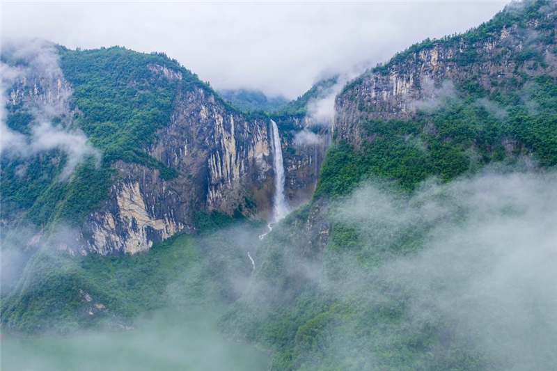 湖北恩施：雨後峽谷似仙境_fororder_20250813a246eda101e24d6d8919205e71c0b10e_f861dc26763a4ade8de316b0ceddb3d4