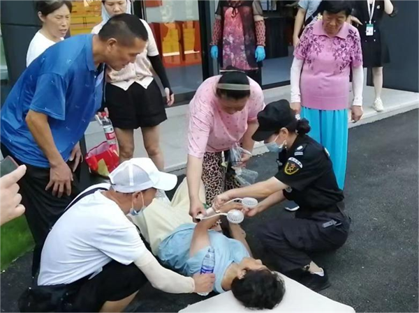 武漢萬名保安值守雙節 織密城市安全網向祖國獻禮_fororder_圖片26