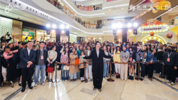 “金十”消費熱 首店經濟、“星”效應、IP熱拉動商圈活力