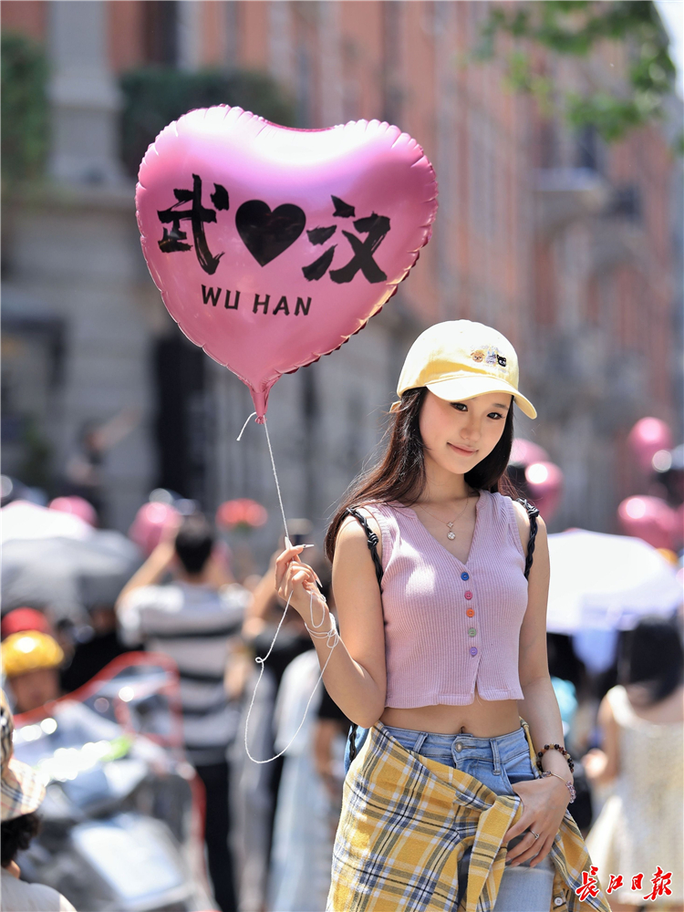 全球網友：總要去趟武漢吧_fororder_e6a8cba27e1d84ad7d64332214f7bd89