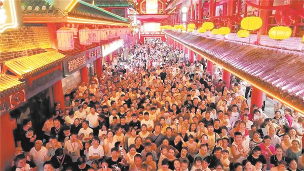 夜遊成為新時尚 湖北新增4家國家級夜間文旅消費集聚區_fororder_微信圖片_20250813094124