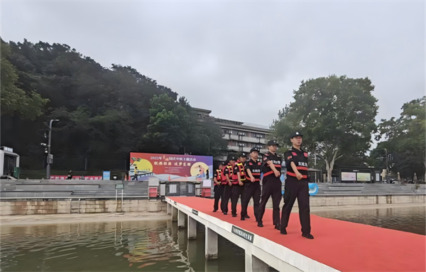 武漢萬名保安值守雙節 織密城市安全網向祖國獻禮_fororder_圖片29