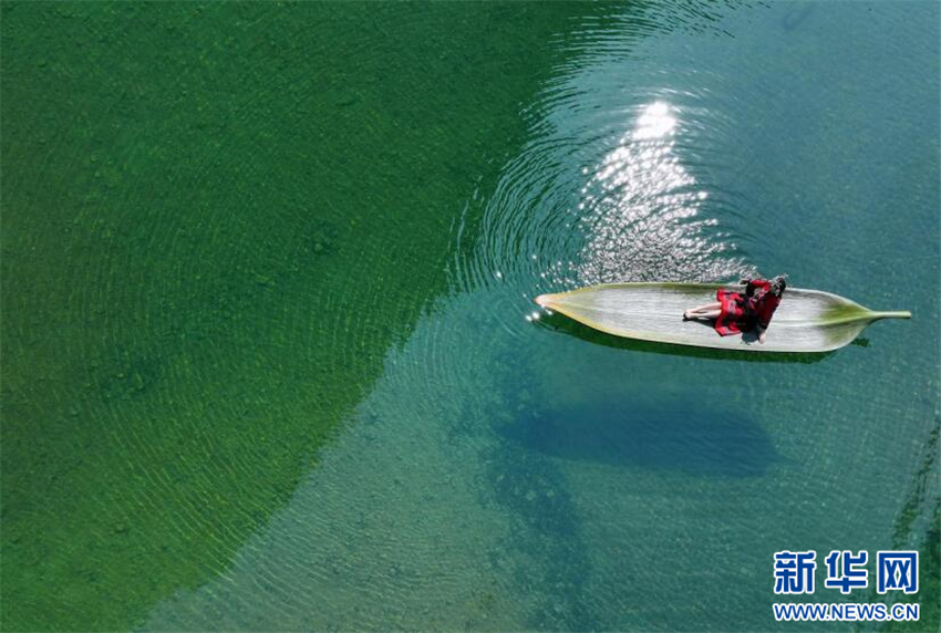 湖北鶴峰：秘境之旅船在空中漂_fororder_202505148c758715a5f543248b115130012e17cc_2025051458b3c87e7bfc4aeca8cfdcb812cf7ed9