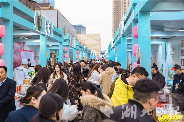 2025年中華美食薈引來超12萬食客 三天“逛吃”帶動銷售1600余萬元_fororder_微信圖片_20250320092531