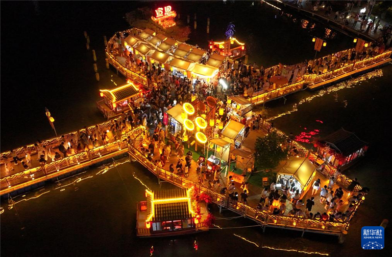 湖北宣恩：“水上市集”煙火足_fororder_20250810451ad114c24d479eb38a0562be4e8770_202508101339ee49ff1144c08d5685c1d88c4f0c