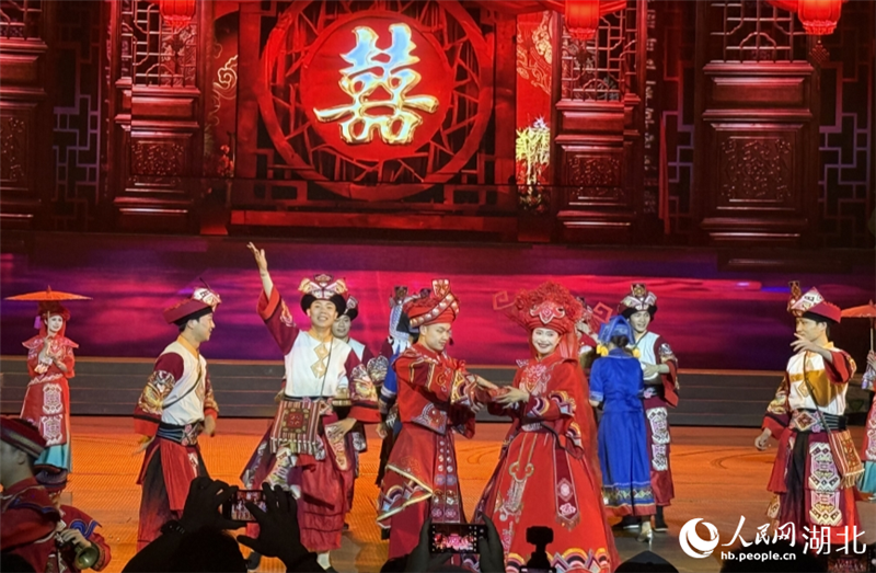 “龍船調”遇見“女兒會” 市民共享文旅盛宴_fororder_LOCAL1756535507717EOISO7YSVP