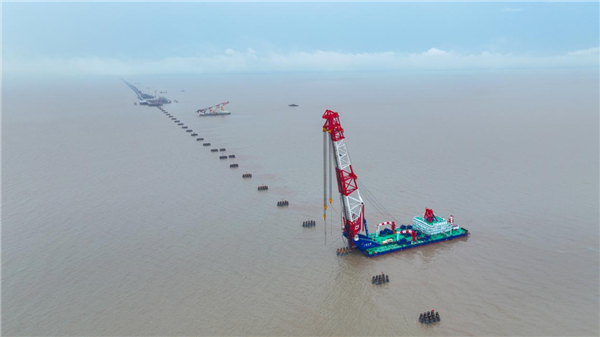 世界最長高速跨海鐵路大橋海中引橋鋼管樁完成沉放_fororder_圖片9