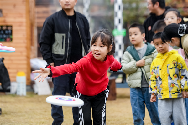 中國城市戶外運動挑戰賽開幕 近3000名選手享武漢“城市戶外”激情_fororder_72