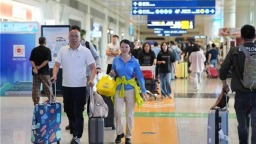 貨郵吞吐量同比勁增48.6% “超級黃金周”湖北民航客貨兩旺活力足