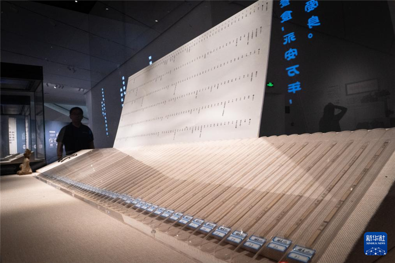 “家國信史——長江中游簡牘文物展”在武漢開幕_fororder_02