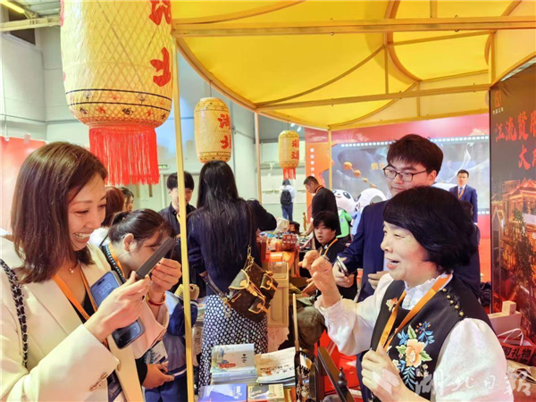 湖北文旅代表團亮相第13屆澳門旅博會_fororder_微信圖片_20250427092253