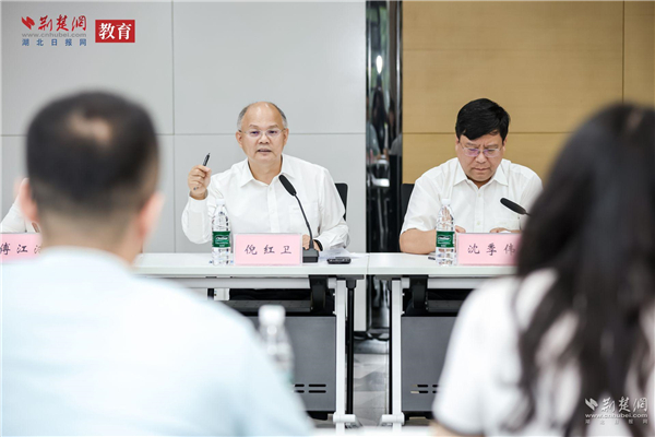 “鋼鐵脊梁”如何煉成？全國30家主流融媒探訪武漢科技大學“硬核之路”_fororder_15c37696d522c25e56dc27613fec7ce8