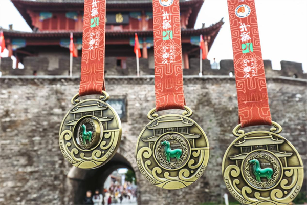 湖北襄陽：各路英雄齊聚 打造別樣“襄馬江湖”_fororder_圖片1