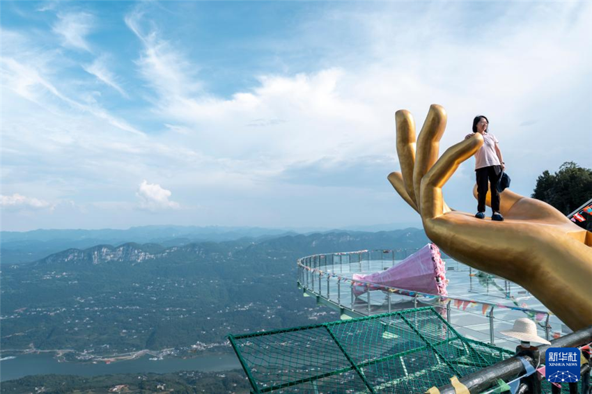 湖北恩施：山水秘境，避暑天堂_fororder_20250708c80362ac0ecb47c3a3d358efe3caa4f1_20250708cf4d3958da644801a7d27ee60905f176