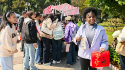 國際居民玩轉社區“世博會” 華中師大文化市集盡顯萬國風情