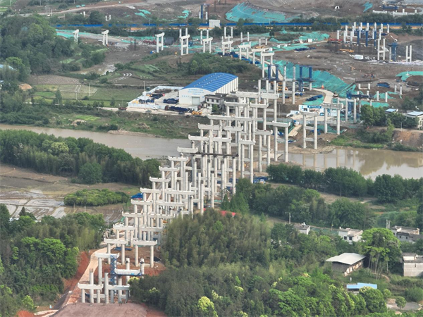 中建二局華中公司：用汗水鑄就城市新貌_fororder_圖片1