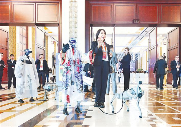 3300家楚商企業深耕人工智能領域 全球AI新楚商創新聯合體啟動_fororder_微信圖片_2025-10-30_092639_150