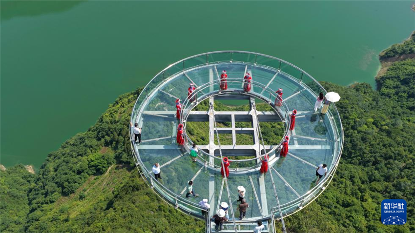 湖北恩施：山水秘境，避暑天堂_fororder_20250708c80362ac0ecb47c3a3d358efe3caa4f1_20250708f74fe9b6992848509baf0d47bf6fea3c
