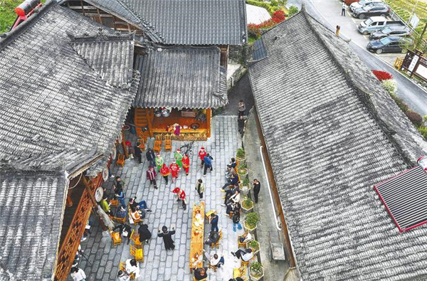 可觸可感可玩 恩施“活態古村”年引十萬客_fororder_01