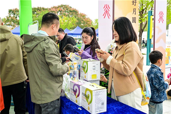 賽事“流量”變消費“增量” 隨州馬拉松帶動間接消費約1億元_fororder_4eb13413344c4444a1a39e59b3ccf1e0