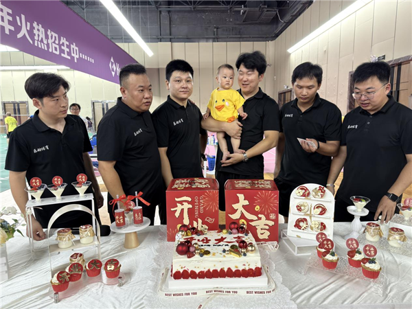 樂動體育羽毛球館啟幕 武漢羽毛球生態圈迎來新動力_fororder_圖片9