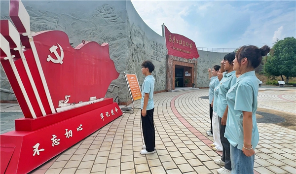 荊楚理工學院組織開展暑期“三下鄉”社會實踐活動_fororder_圖片13