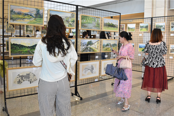 300余件佳作亮相 漢陽三中婺源寫生作品展開幕_fororder_圖片25