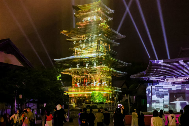 “知音湖北 花舞人間”網絡大V荊楚行打卡問梅村_fororder_圖片21