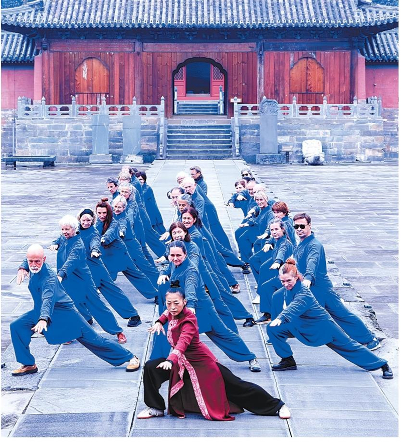 六大門派齊聚論劍 全球2000余名嘉賓問道武當_fororder_微信圖片_2025-10-30_092905_920