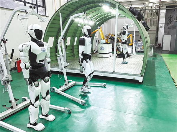 “荊楚”人形機器人上了武昌戶口 預計三季度可陸續上崗_fororder_01