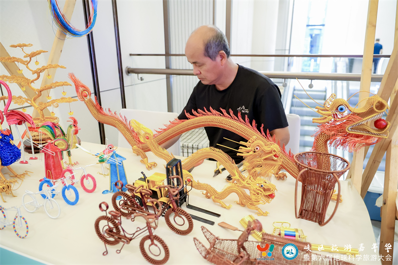 宜昌架起全球合作“連心橋” 國內外專家共商峽區旅遊發展_fororder_圖片16