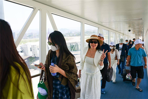 恩施許家坪國際機場首條國際客運航線通航_fororder_3