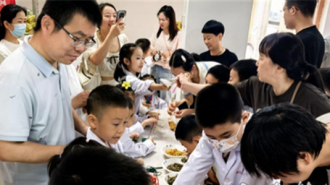 安全用藥 娃娃抓起——荊門市人民醫院“藥房開放日”