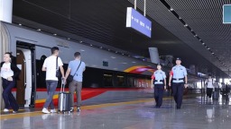 雙節護航 武漢鐵路公安築牢平安出行防線