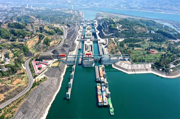 三峽船閘累計貨運量突破22億噸 平均每秒約3噸貨物過閘_fororder_圖片1