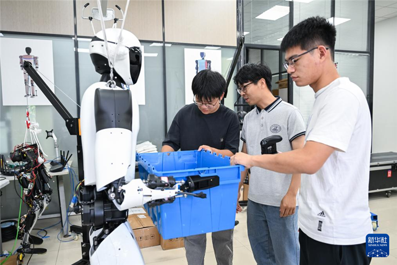 湖北：新生代科研力量助推人形機器人加速成長_fororder_202507018de6a4db5aa547c1965d82e8608b1946_20250701dafcf0ebf1c545e0bad5158347af0a18