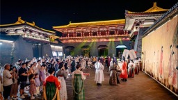 襄陽唐城夜遊：沉浸式“盛唐夢境”點燃暑期文旅熱