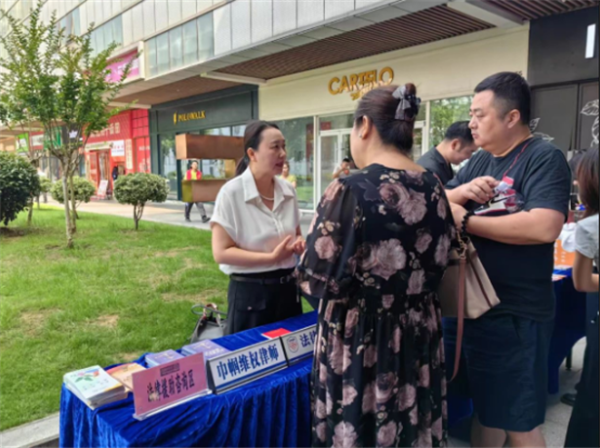 “精準+個性+零距離”送法進市場主體 武漢“法律服務直通車”跑出企業普法工作新路徑_fororder_39fa90904f93b75c82c46df184b43228