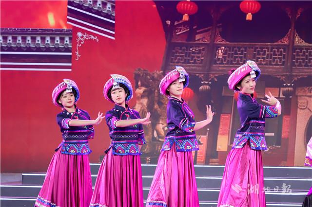 湖北來鳳擺手舞亮相全國廣場舞北京展演