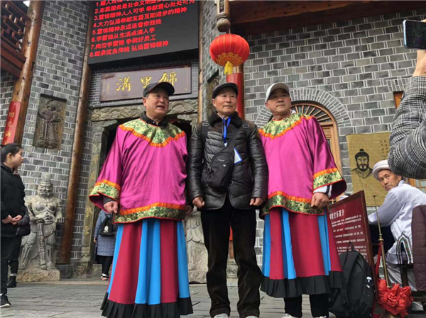 【湖北】【CRI原創】”三八“婦女節 武漢錦裏溝景區單日遊客突破2萬人