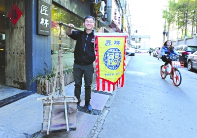 “縫”瓷小趙 巧手之下破損瓷器變身藝術品