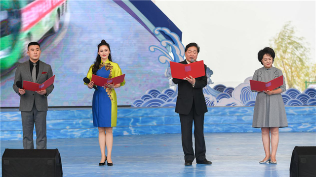 中國文聯學雷鋒文藝志願服務團走進十堰（組圖）