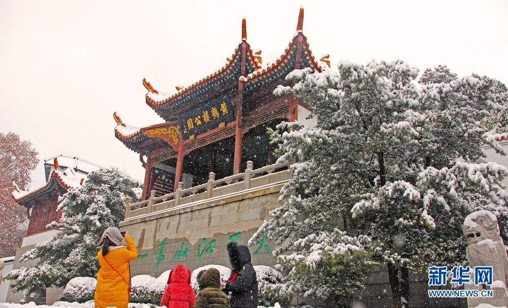 航拍：飛雪黃鶴樓 風景美如畫