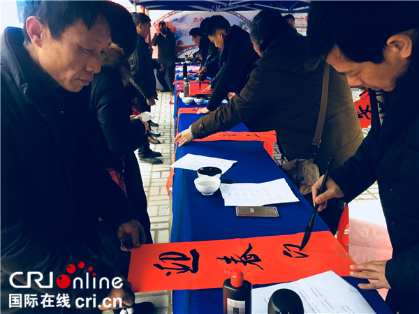 兩人都是銅獎獲得者【湖北】【CRI原創】2019湖北荊楚“紅色文藝輕騎兵”慰問演出啟動