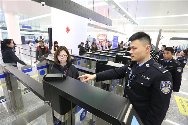 春節假期湖北省出入境人員增一成