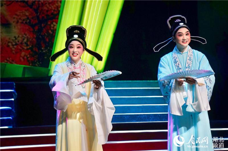 武漢舉辦第二屆荊楚名團聚江城展演 歷時月余