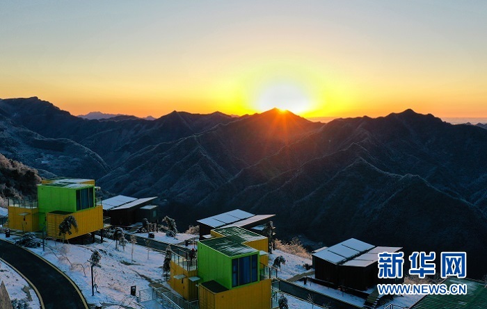 冬日五峰：霧凇雲海 美成童話