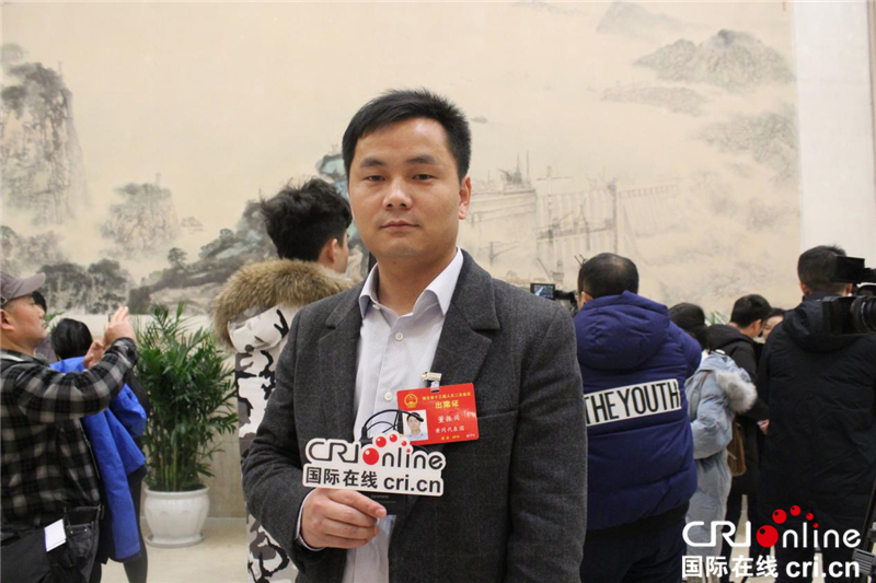 【湖北】【CRI原創】代表委員熱議：奮進新時代 追夢新湖北