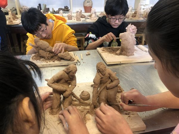百米長卷、靈動版畫、塗鴉文化墻……孩子們用特別“寒假作業”向冬奧會獻禮